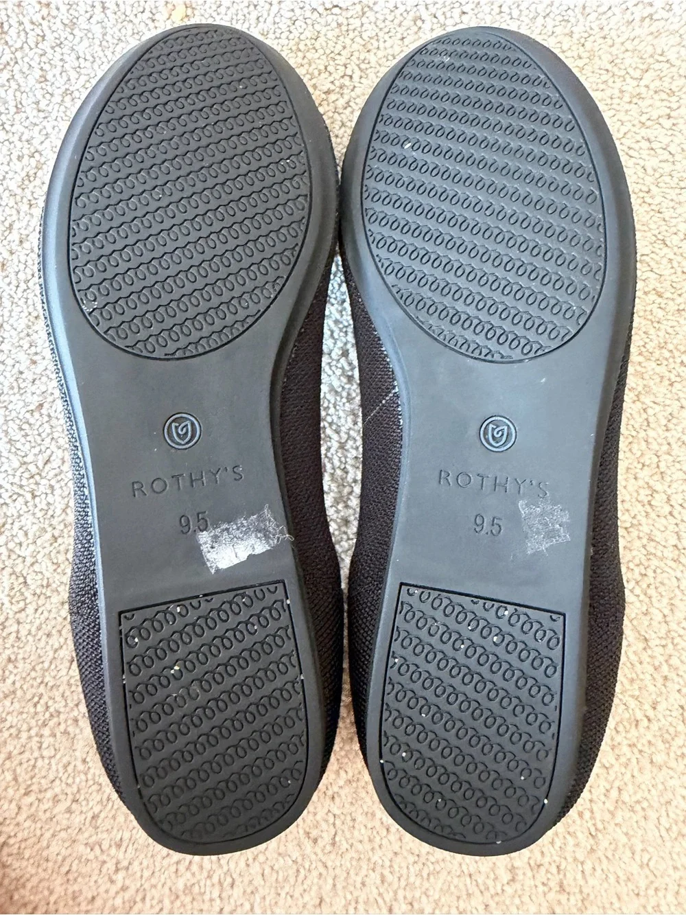 Black Rothy’s Round Toe Size 9.5 with Blue Outline